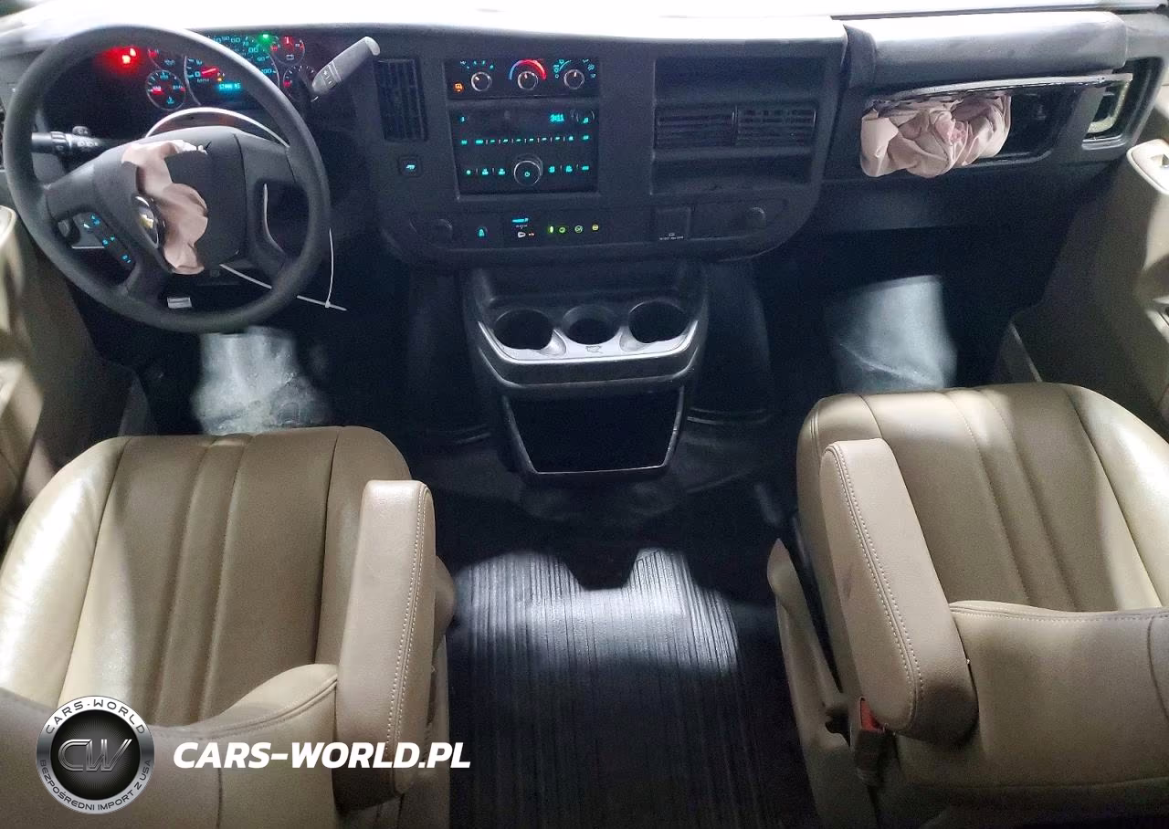 2025 Chevrolet Express G2500 VIN:1GCWGAFP3S1193418 - 8