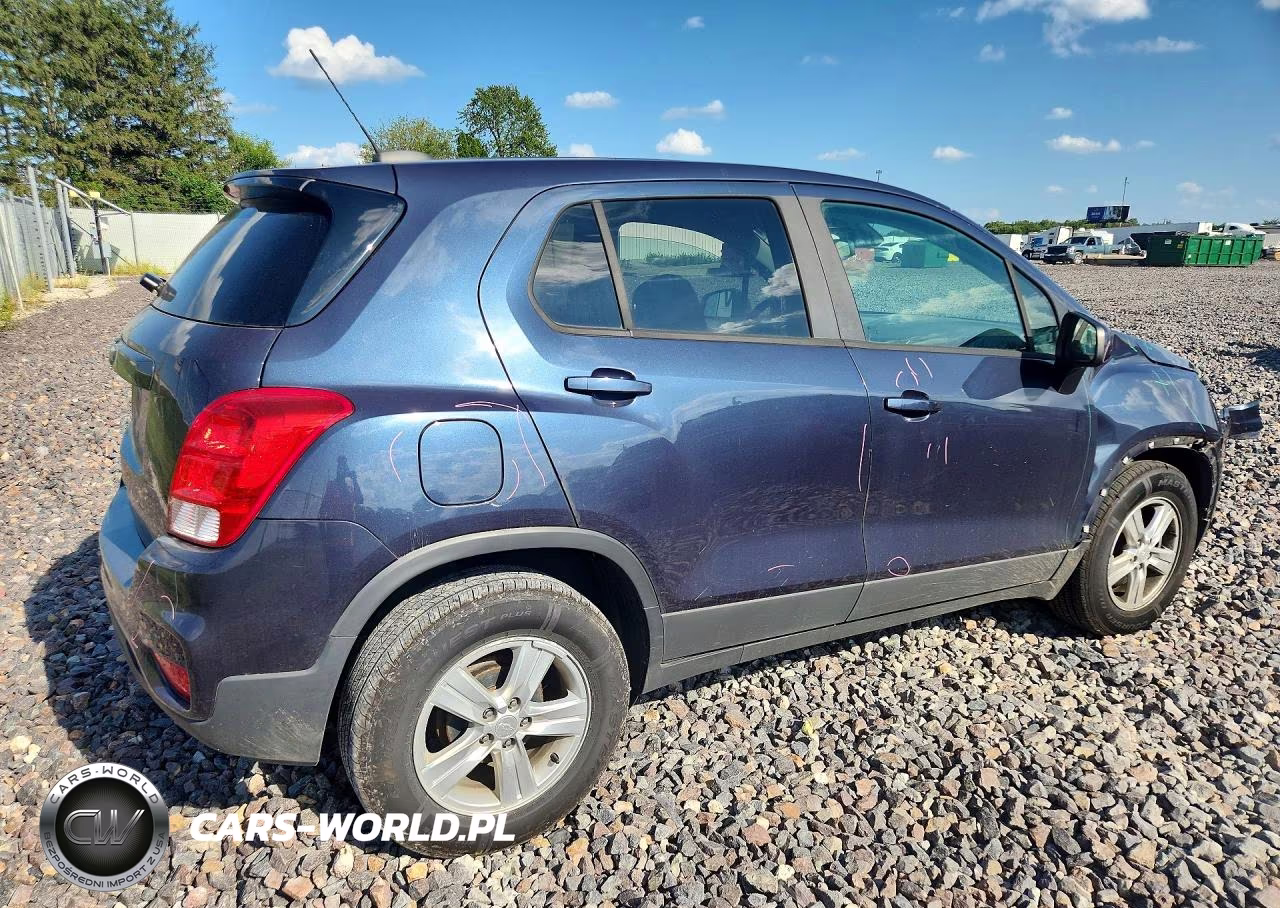 2019 Chevrolet Trax Ls VIN:3GNCJKSB4KL205841 - 3