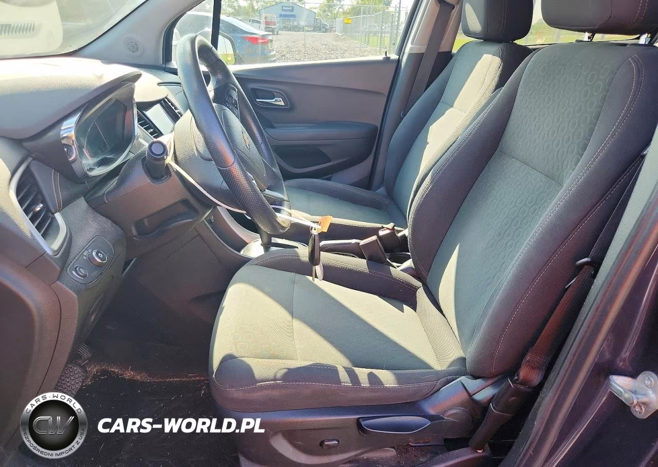 2019 Chevrolet Trax Ls VIN:3GNCJKSB4KL205841 - 7