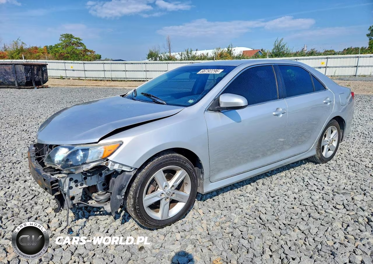 2013 Toyota Camry Se – zdjęcie 1 z 13