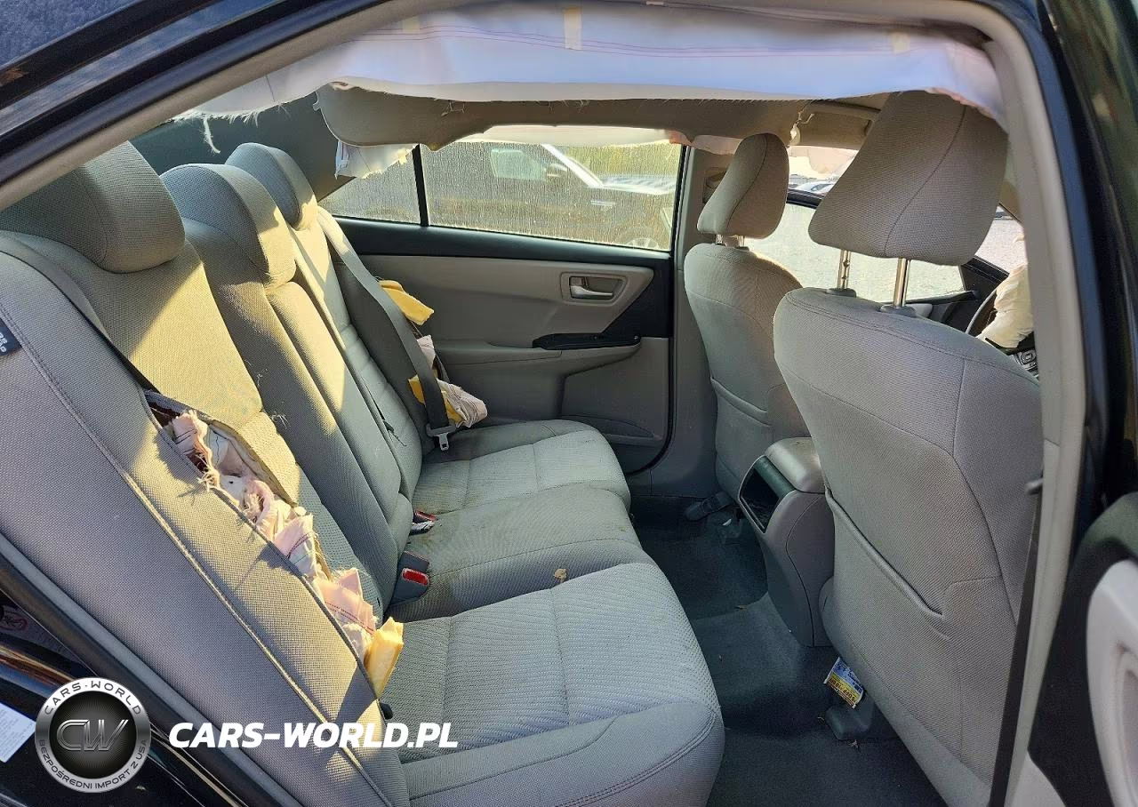 2017 Toyota Camry Le VIN:4T1BF1FK7HU686690 - 10