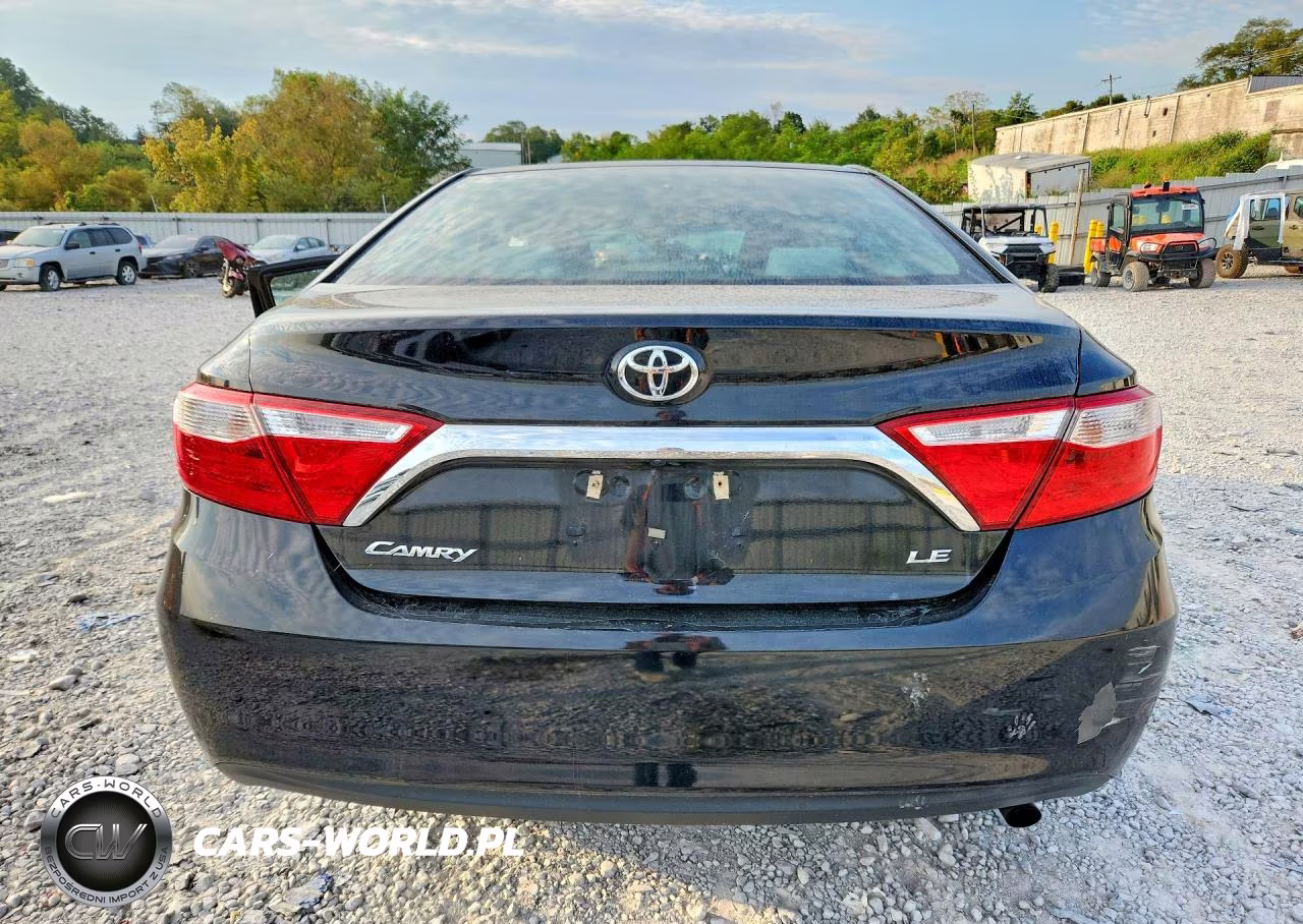2017 Toyota Camry Le VIN:4T1BF1FK7HU686690 - 6
