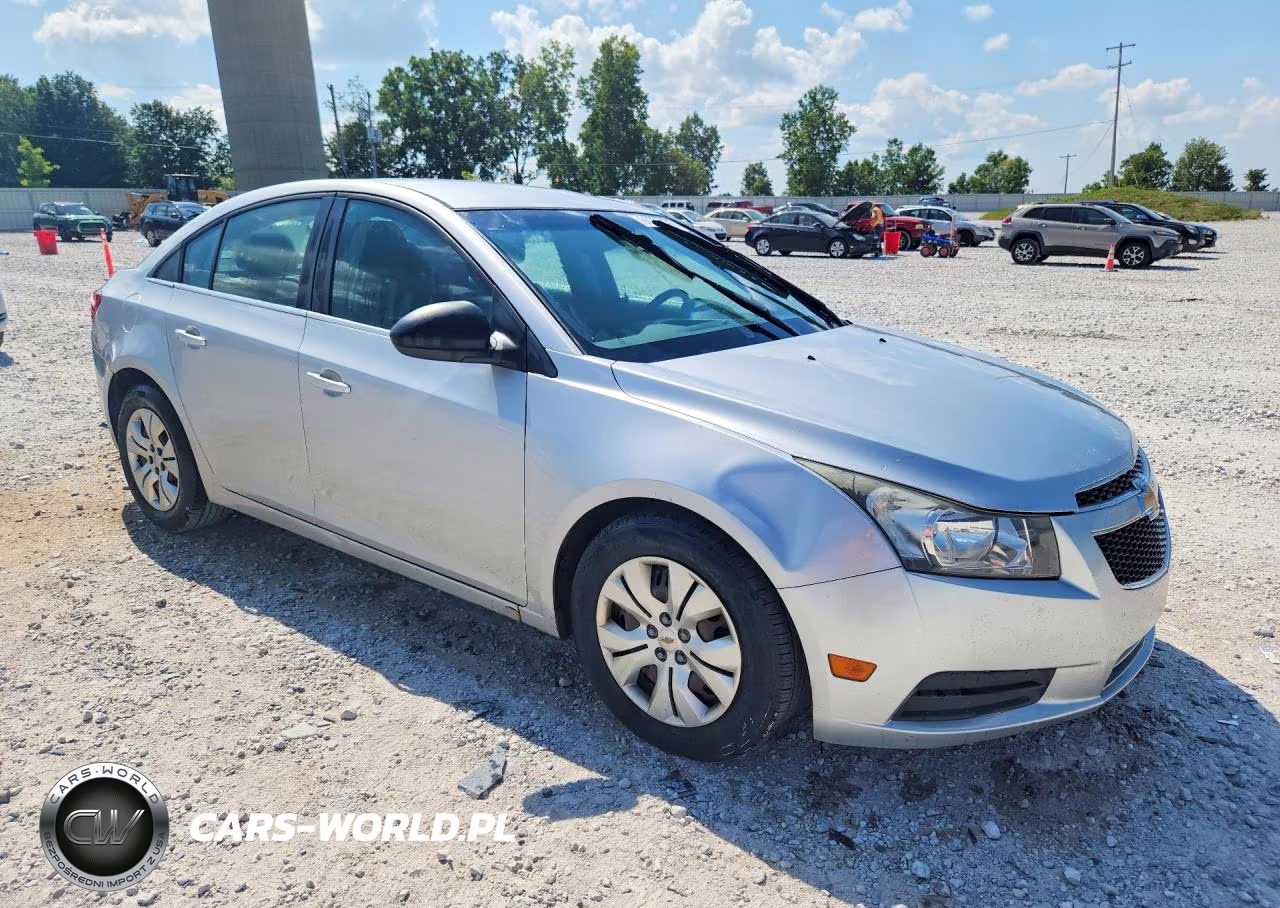 2012 Chevrolet Cruze Ls VIN:1G1PC5SH6C7305271 - 4