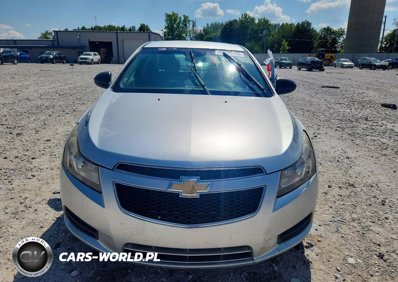 2012 Chevrolet Cruze Ls VIN:1G1PC5SH6C7305271 - 5