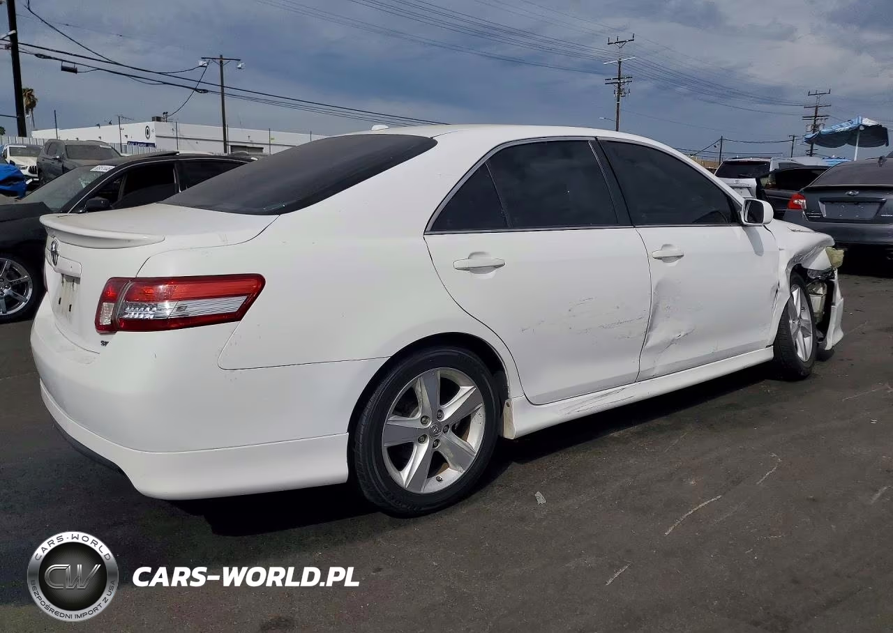 2010 Toyota Camry Se VIN:4T1BF3EK2AU570266 - 3