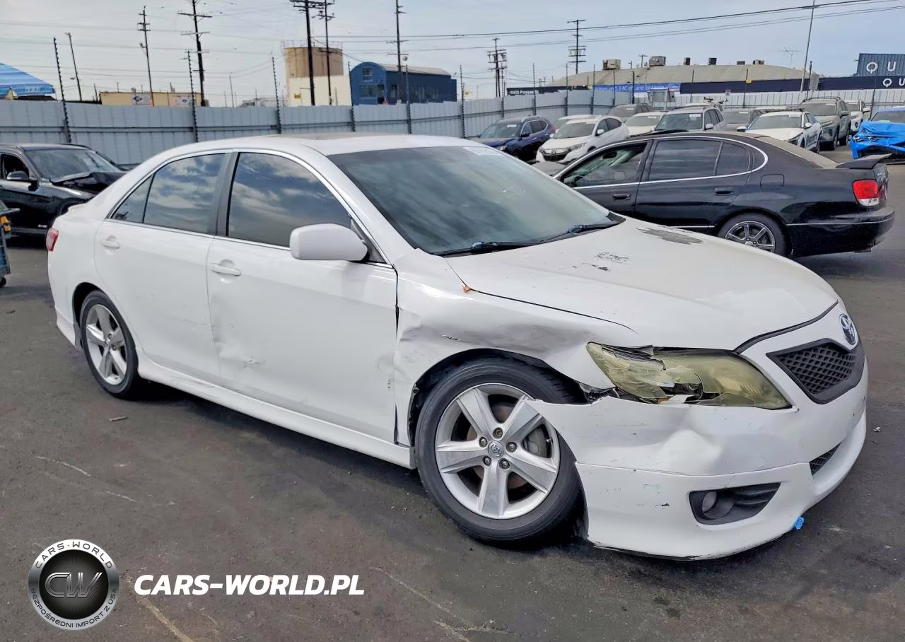 2010 Toyota Camry Se VIN:4T1BF3EK2AU570266 - 4