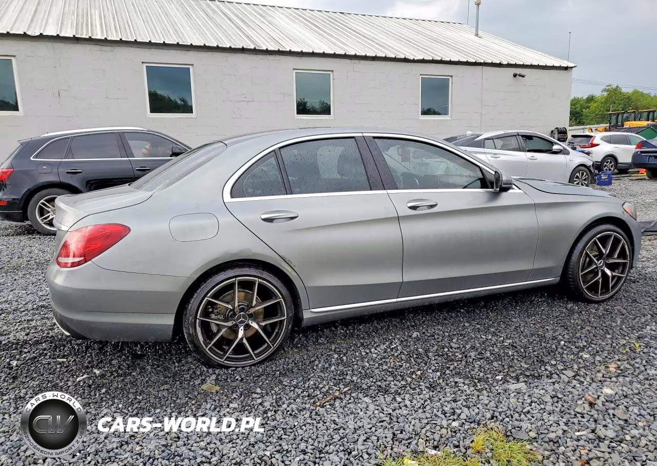 2015 Mercedes-Benz C 300 4Matic VIN:55SWF4KB8FU014882 - 3