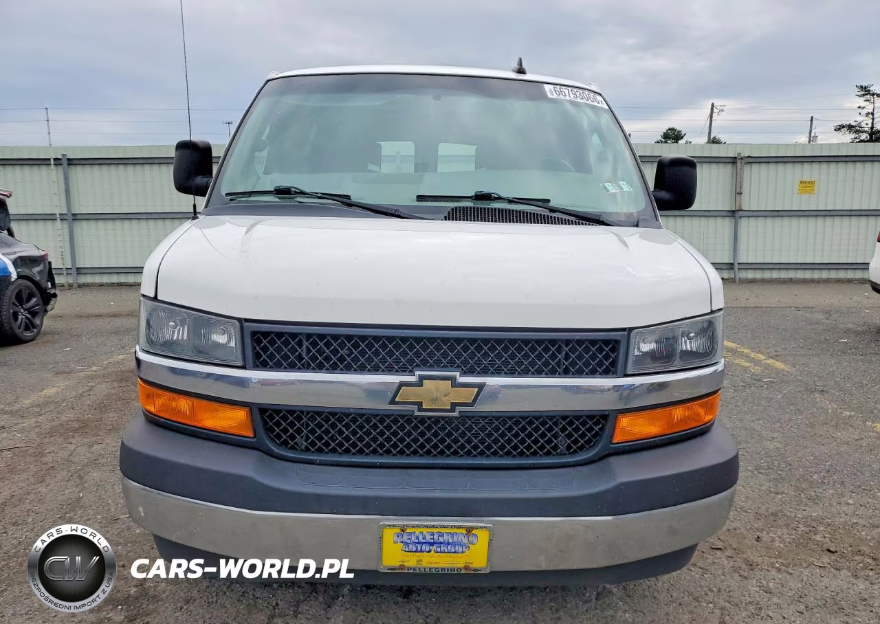 2022 Chevrolet Express G2500 VIN:1GCWGAFP7N1277620 - 5