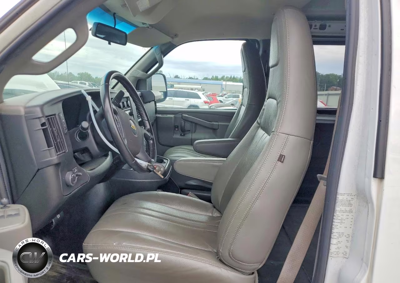 2022 Chevrolet Express G2500 VIN:1GCWGAFP7N1277620 - 7