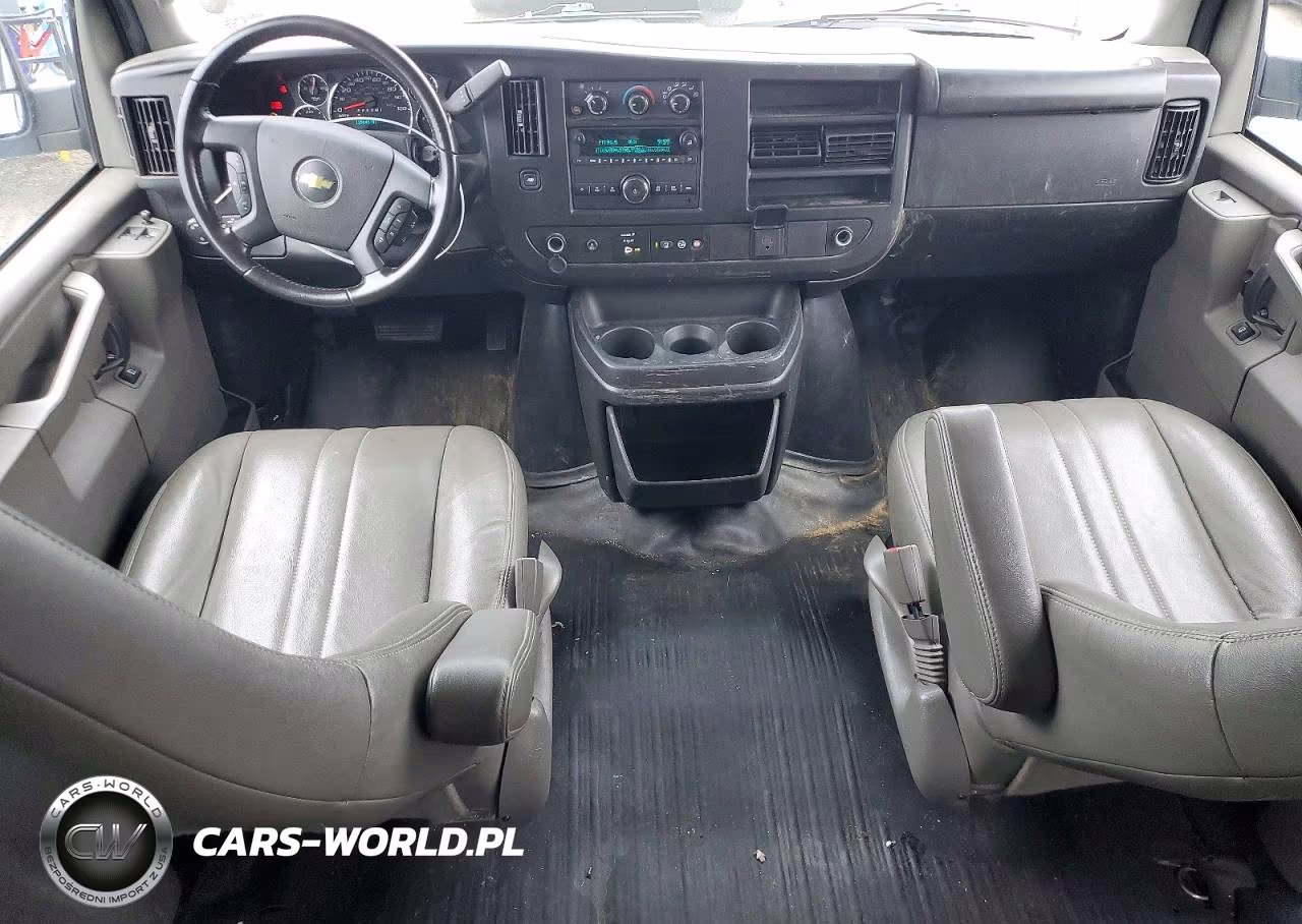 2022 Chevrolet Express G2500 VIN:1GCWGAFP7N1277620 - 8