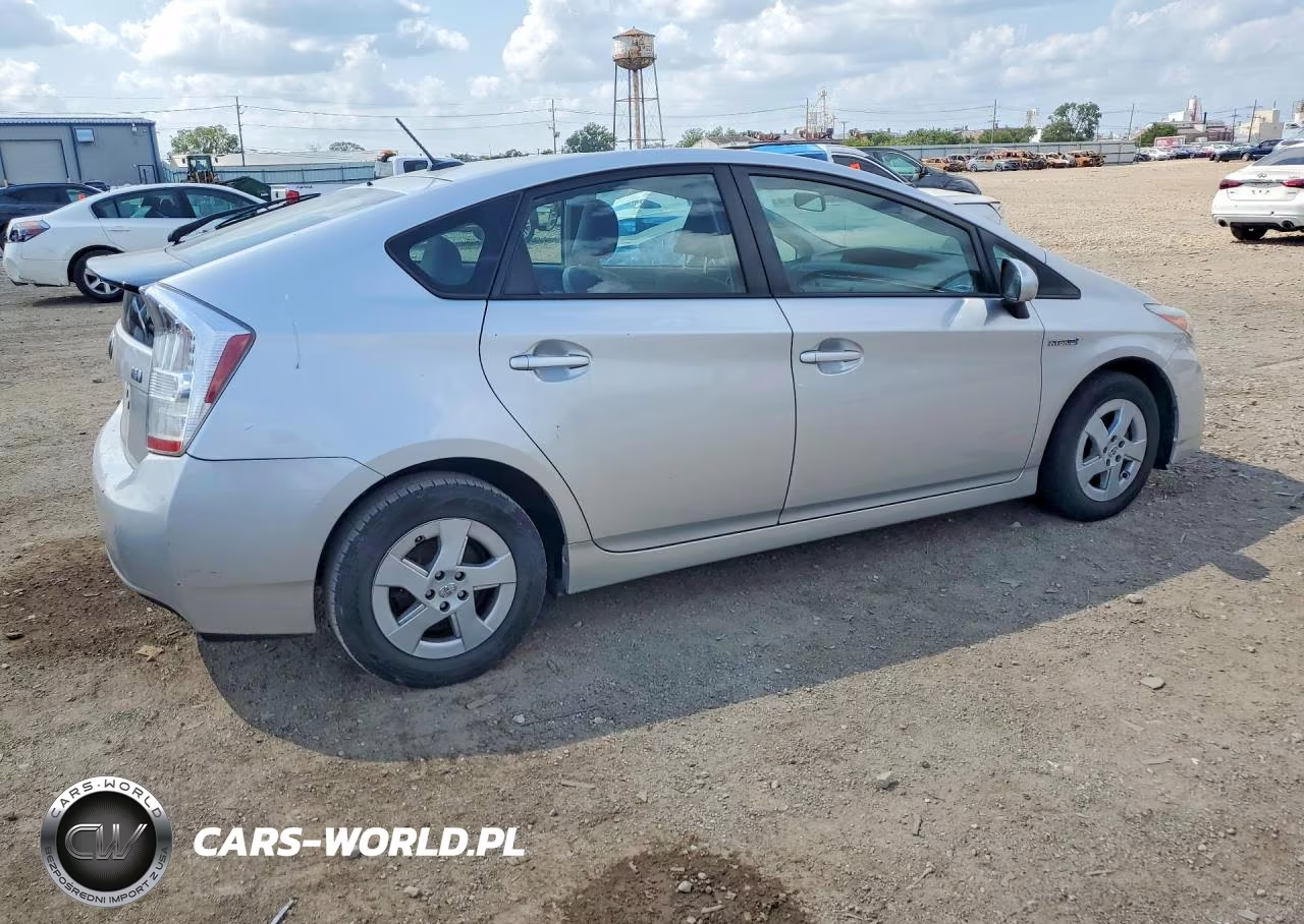 2021 Toyota Prius Ii VIN:JTDKN3DU8A0045620 - 3