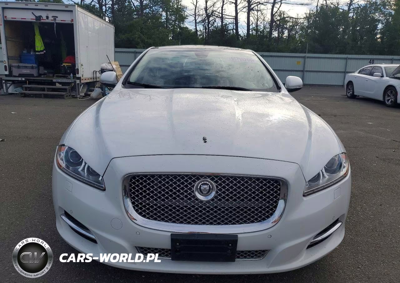 2012 Jaguar Xjl VIN:SAJWA2GB9CLV32698 - 5