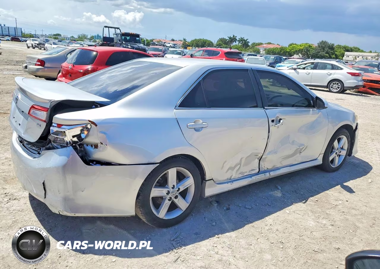 2013 Toyota Camry Se VIN:4T1BF1FK6DU251671 - 3