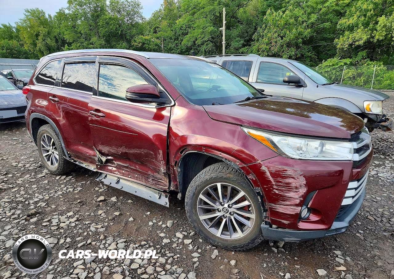 2017 Toyota Highlander Xle VIN:5TDKZRFH0HS196434 - 4