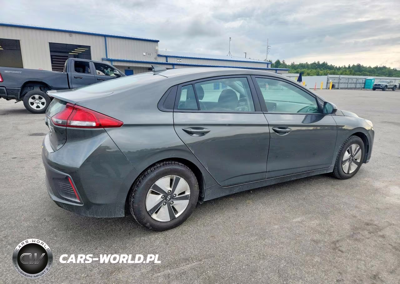 2021 Hyundai Ioniq Blue VIN:KMHC65LC8MU252751 - 3