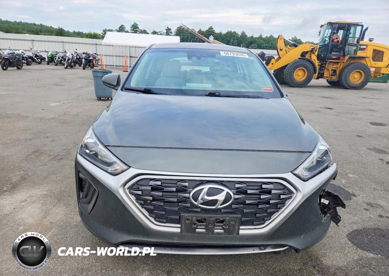 2021 Hyundai Ioniq Blue VIN:KMHC65LC8MU252751 - 5