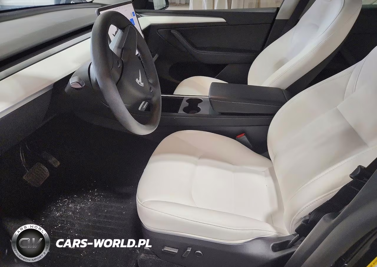 2025 Tesla Model Y VIN:7SAYGDEE2SF297905 - 7