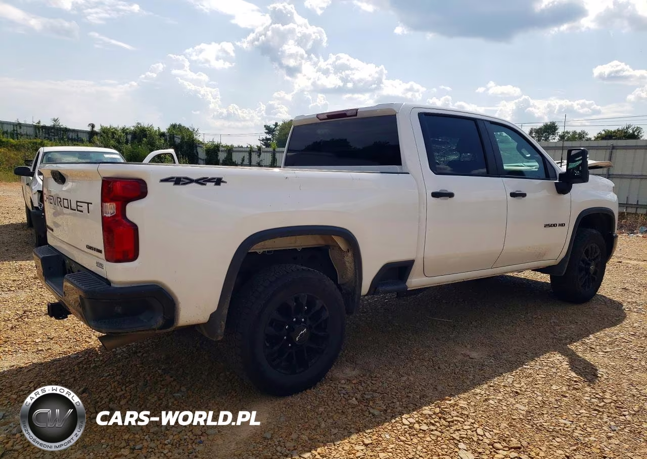 2026 Chevrolet Silverado K2500 Custom VIN:2GC4KME72T1129701 - 3