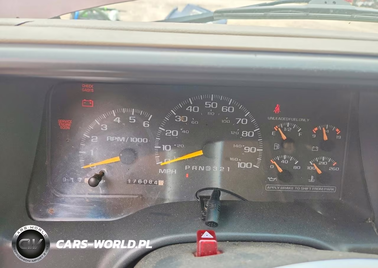 1999 Chevrolet Tahoe K1500 VIN:1GNEK13R6XJ311251 - 9