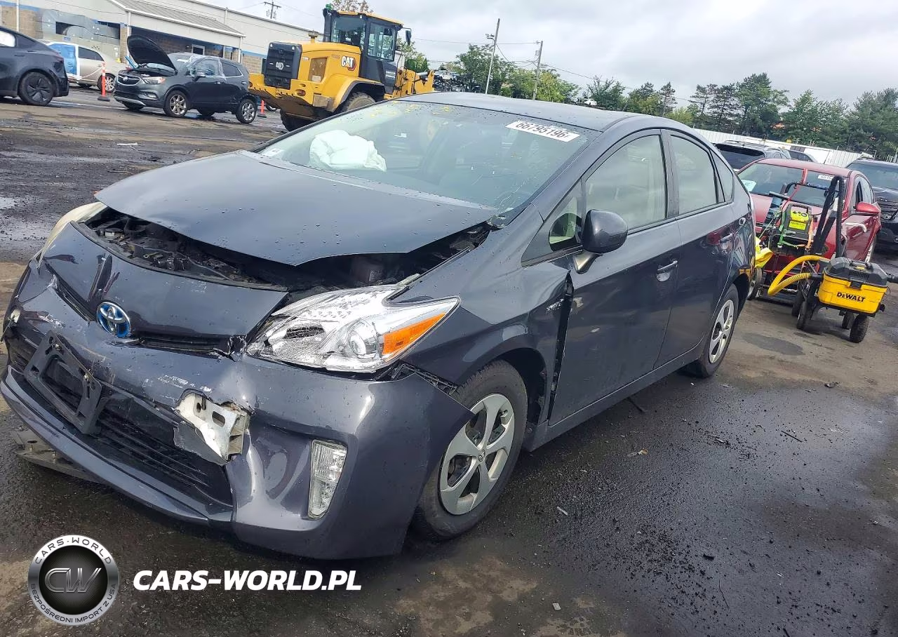 2013 Toyota Prius Four