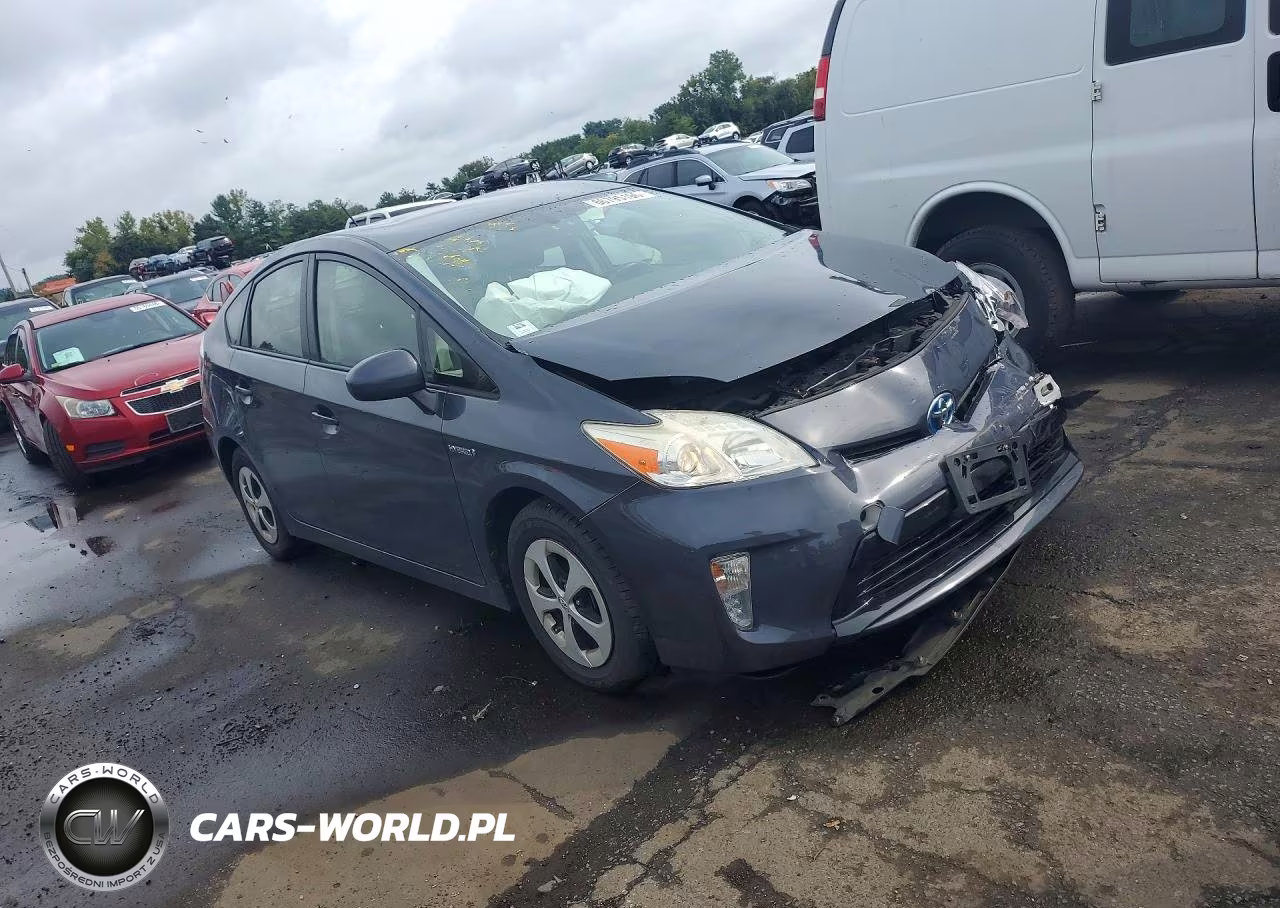 2013 Toyota Prius Four VIN:JTDKN3DU7D5690640 - 4
