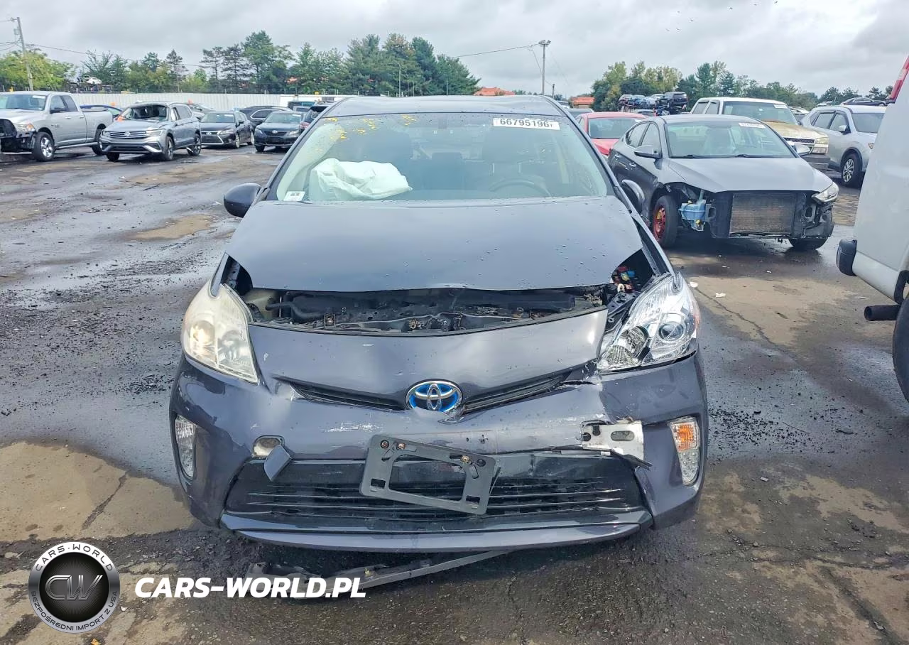 2013 Toyota Prius Four VIN:JTDKN3DU7D5690640 - 5