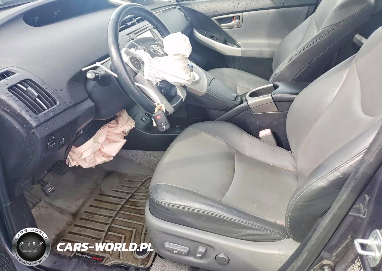 2013 Toyota Prius Four VIN:JTDKN3DU7D5690640 - 7