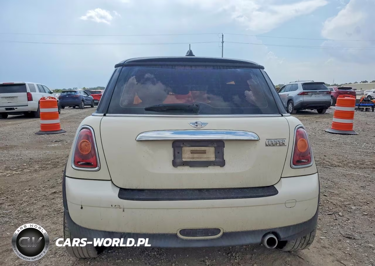 2008 Mini Cooper VIN:WMWMF33518TT59776 - 6
