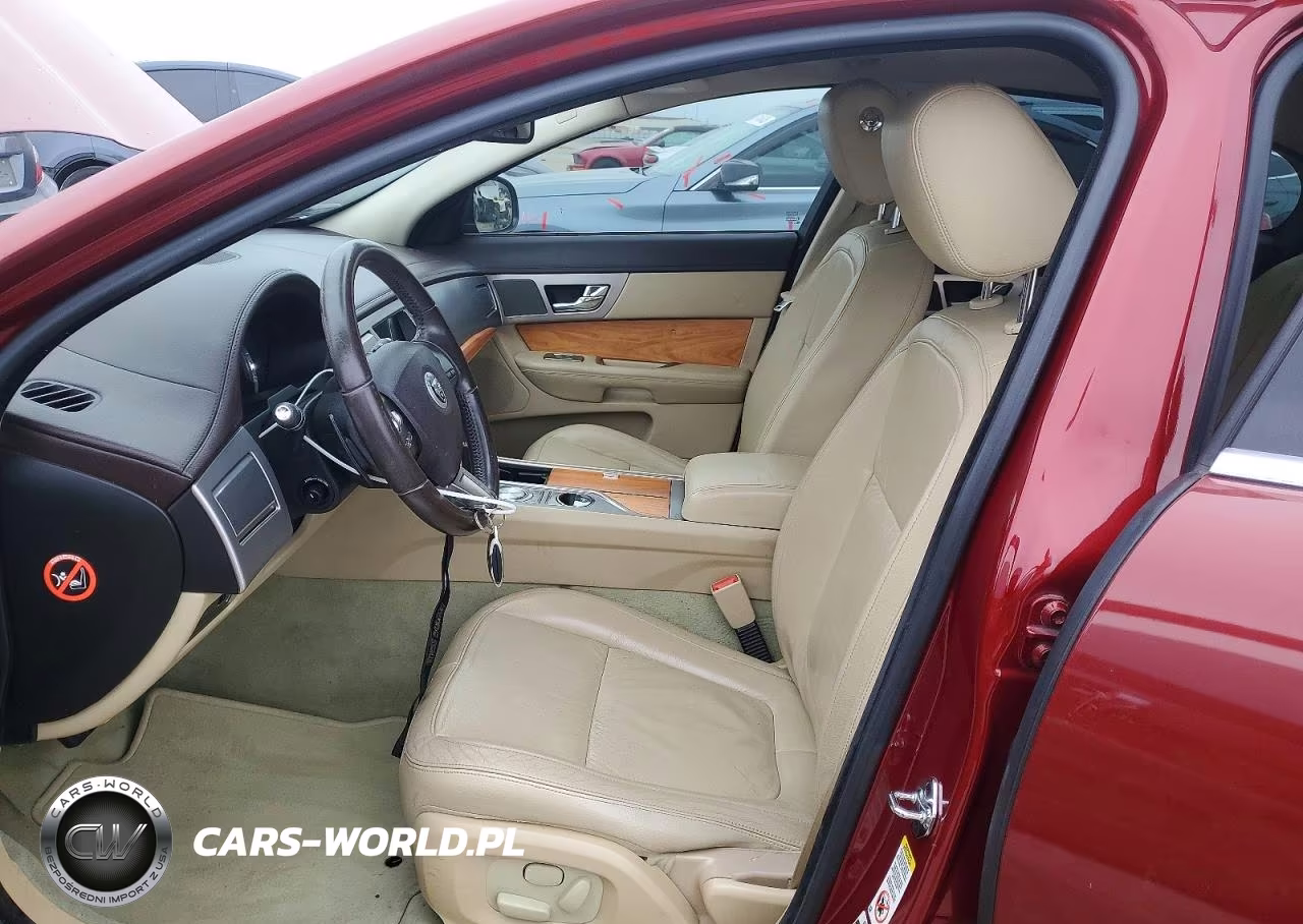 2010 Jaguar Xf Luxury VIN:SAJWA0FA9AHR55438 - 7