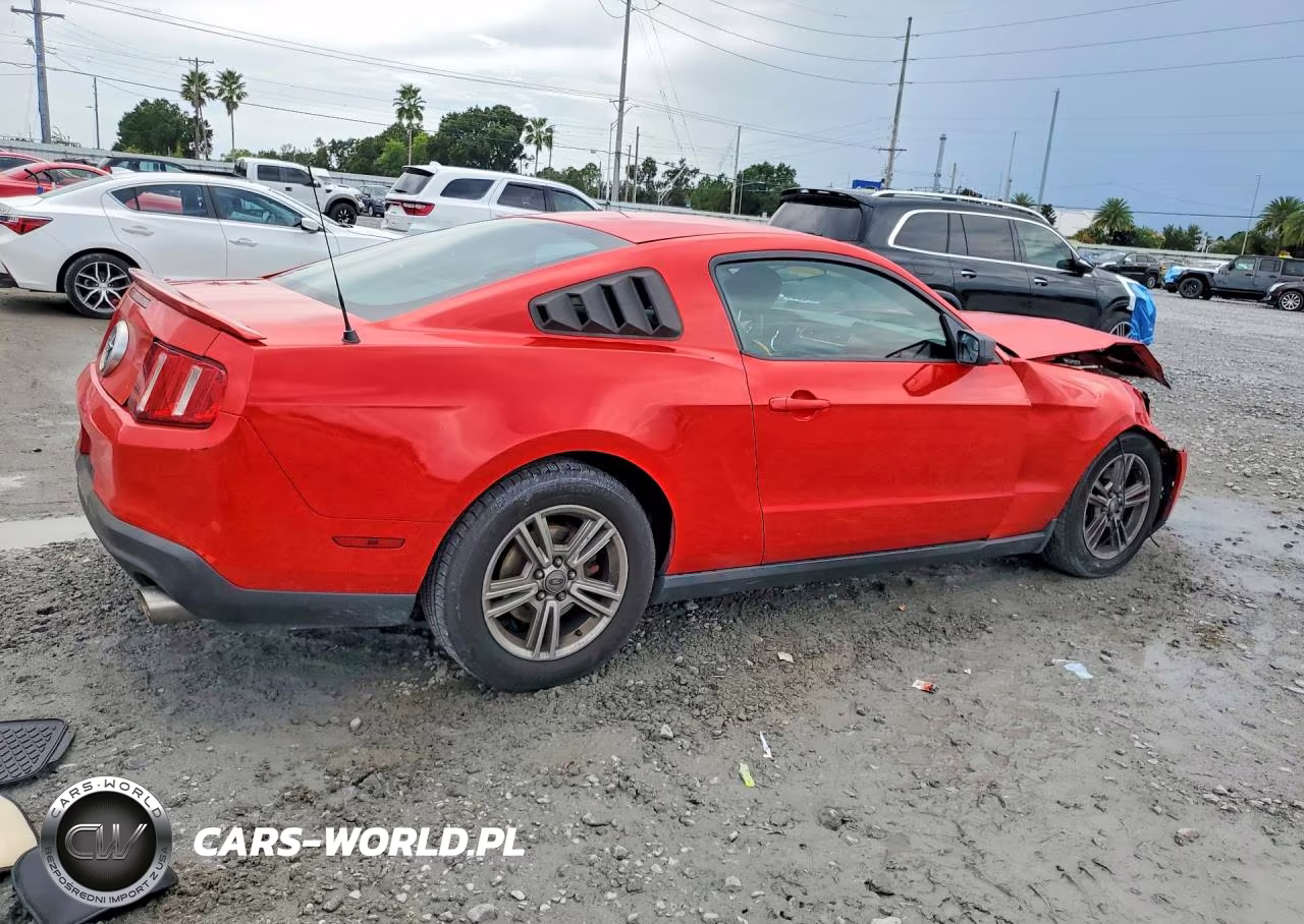 2011 Ford Mustang VIN:1ZVBP8AM9B5116613 - 3