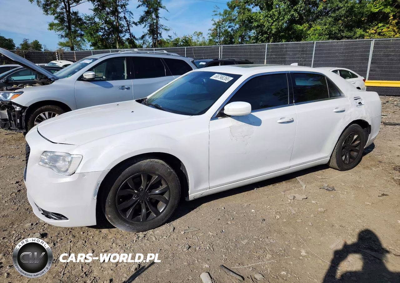 2016 Chrysler 300 Limited – zdjęcie 1 z 12
