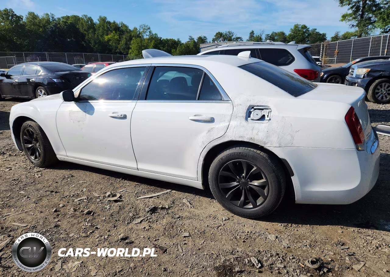 2016 Chrysler 300 Limited VIN:2C3CCAAG8GH229655 - 2