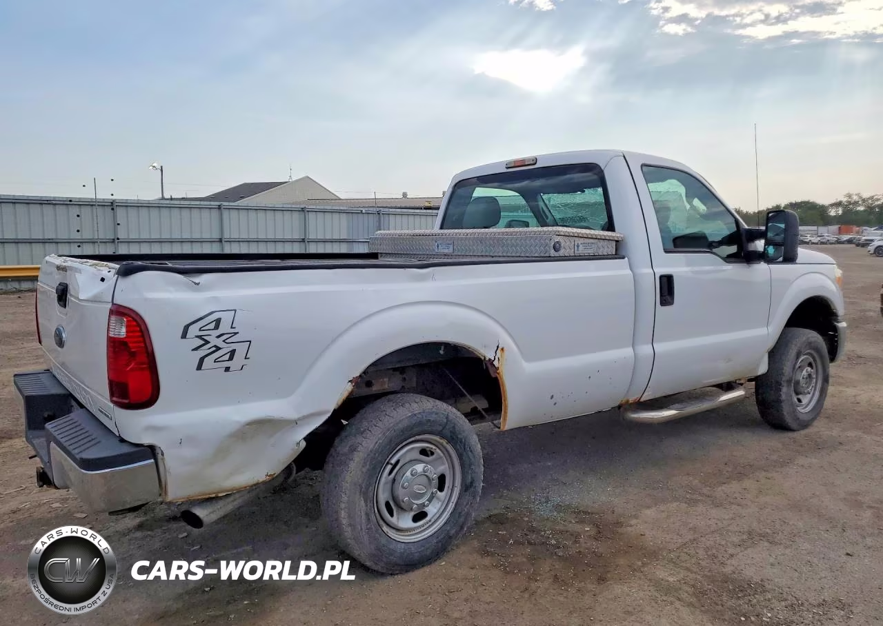 2013 Ford F250 Super Duty VIN:1FTBF2B60DEA30922 - 3