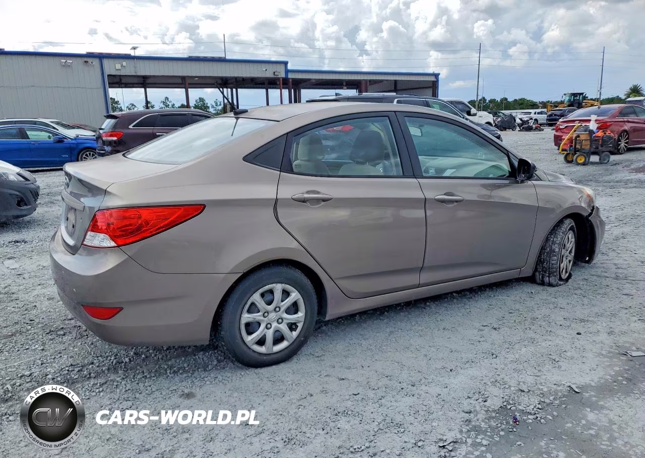 2013 Hyundai Accent Gls VIN:KMHCT4AE9DU571549 - 3