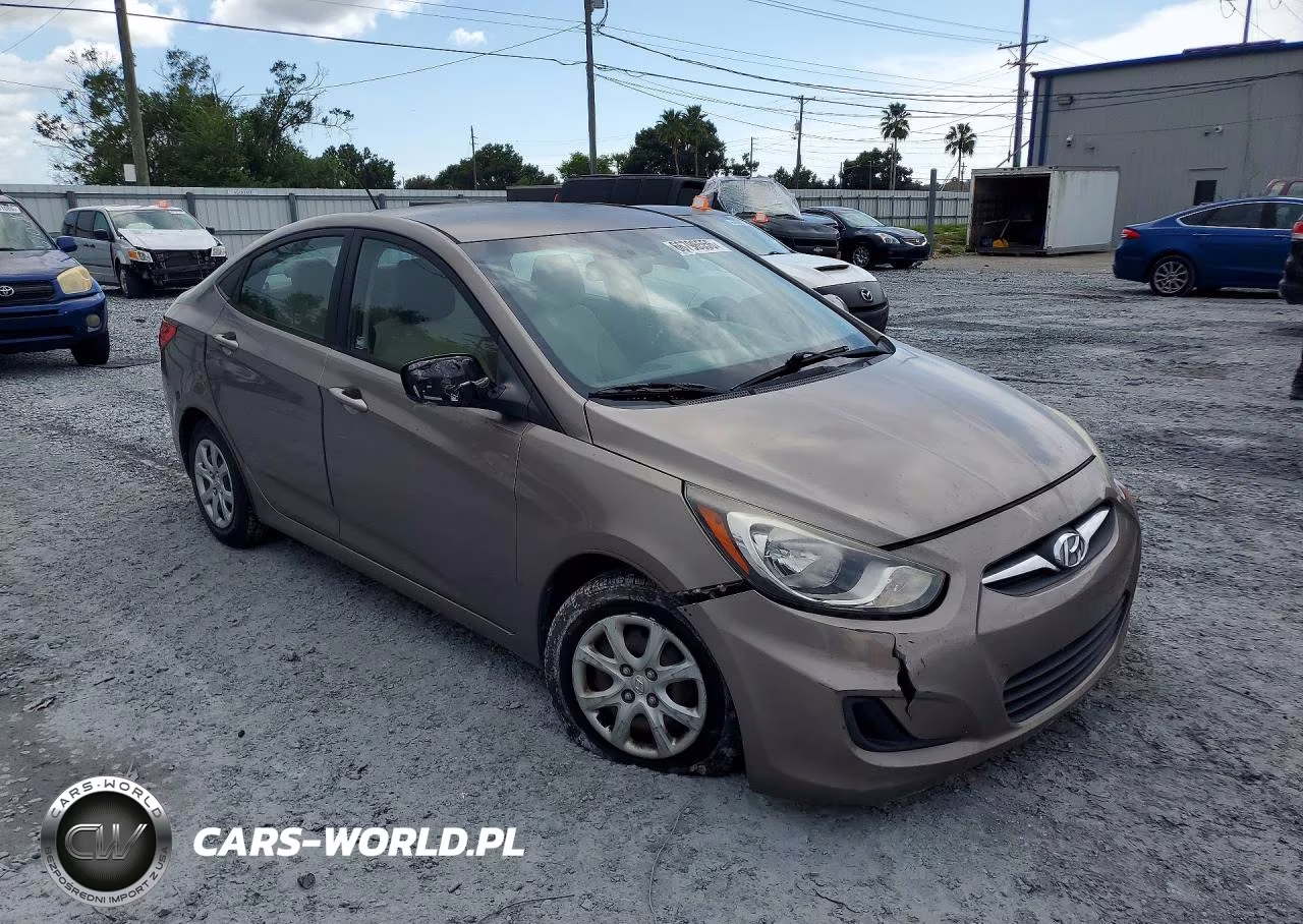 2013 Hyundai Accent Gls VIN:KMHCT4AE9DU571549 - 4