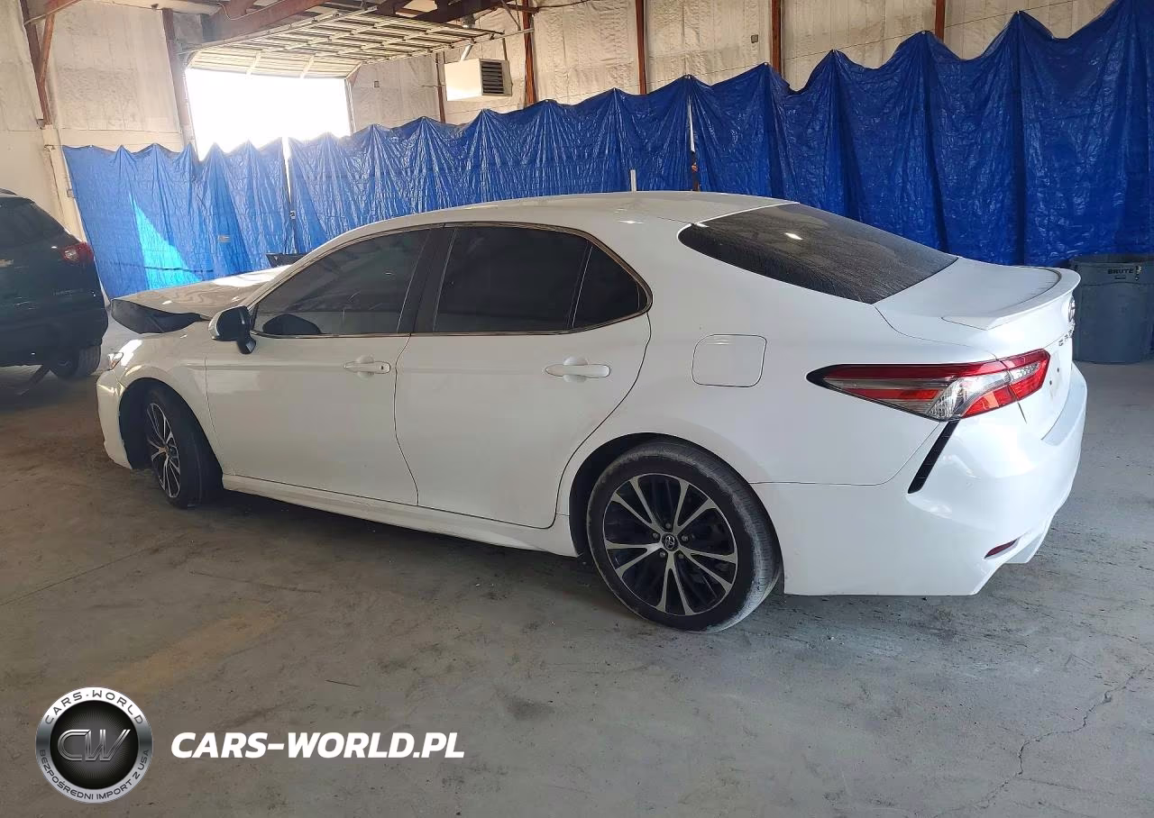 2018 Toyota Camry Se VIN:4T1B11HK9JU065579 - 2