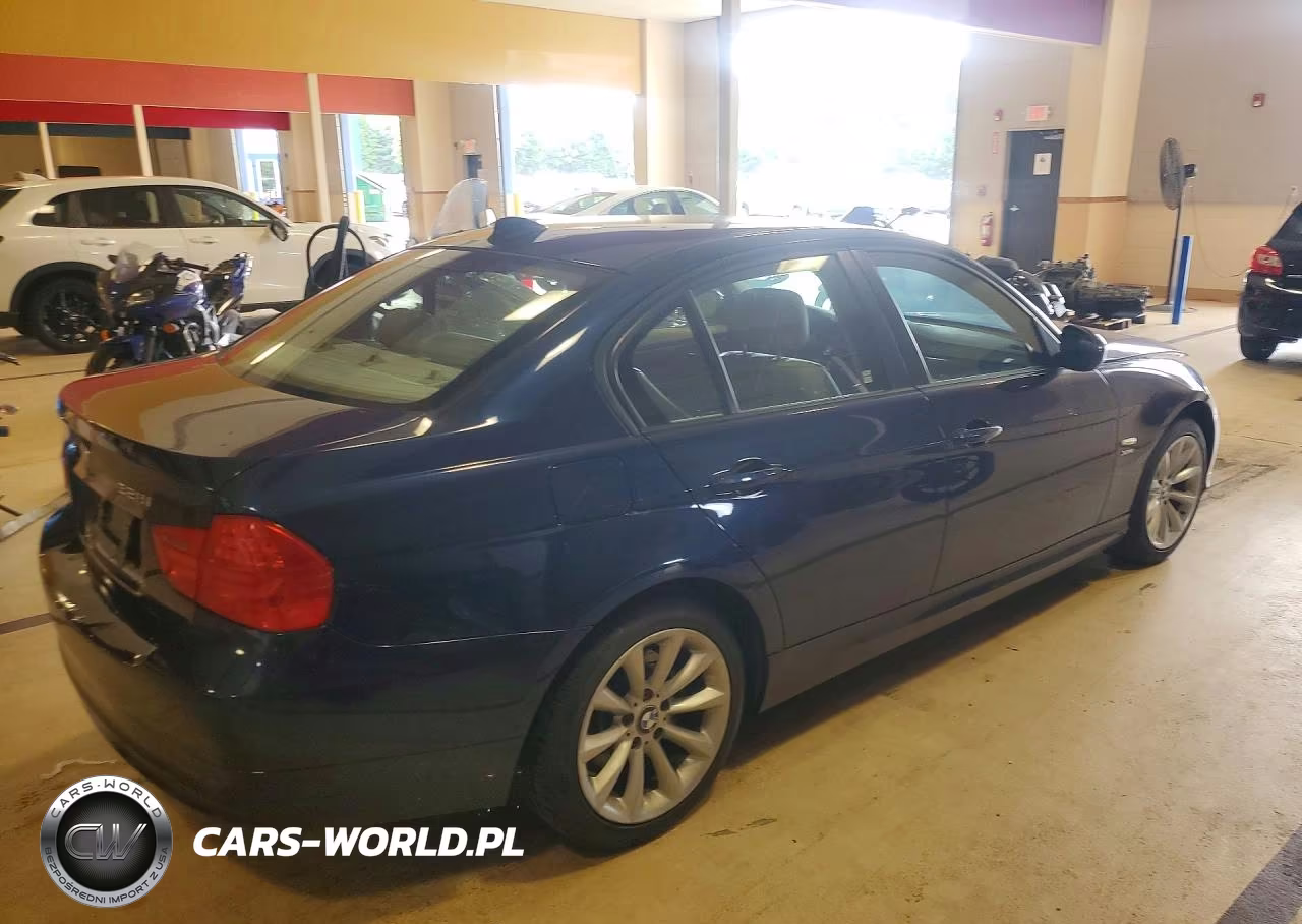 2011 BMW 328I xDrive VIN:WBAPK5C57BF126110 - 3