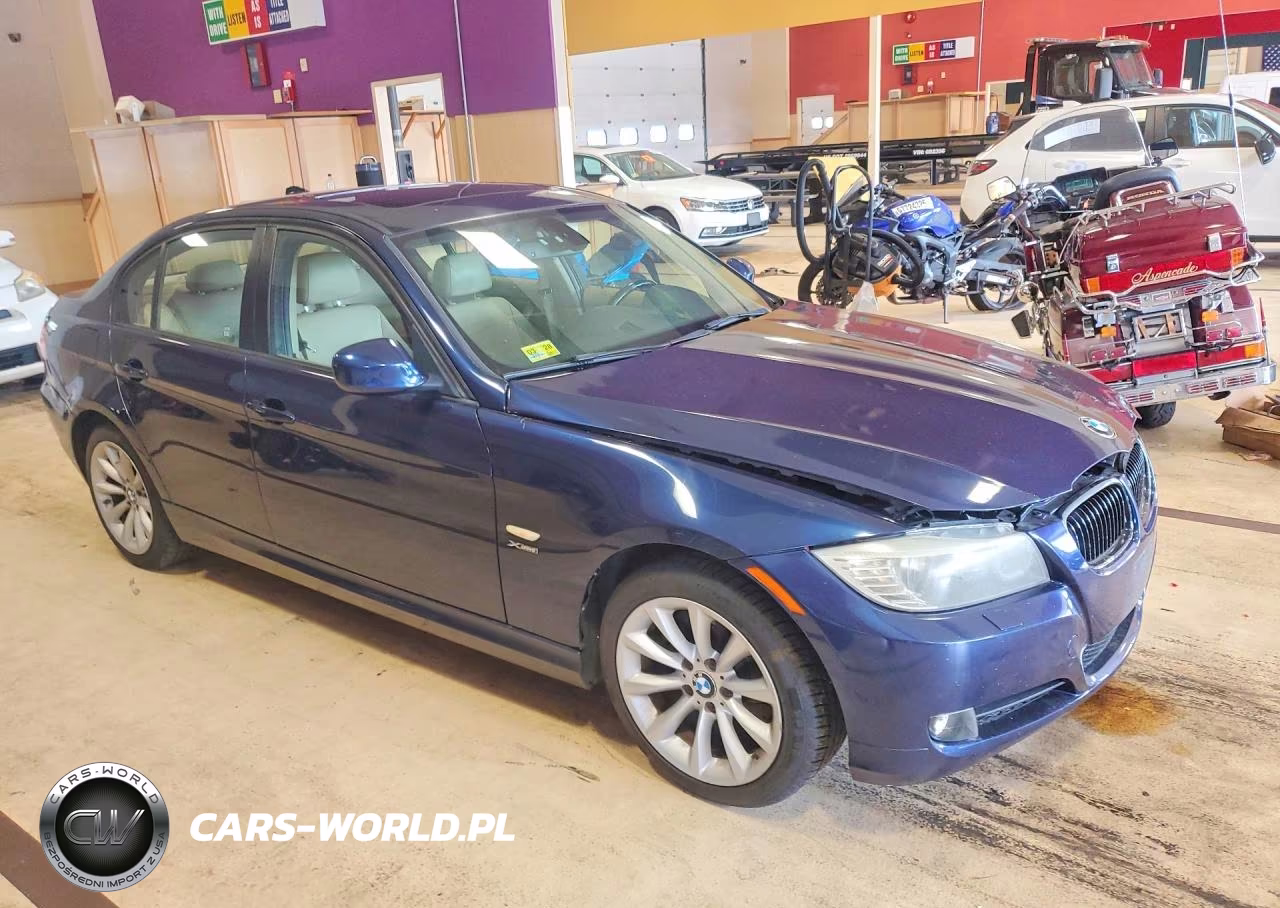 2011 BMW 328I xDrive VIN:WBAPK5C57BF126110 - 4