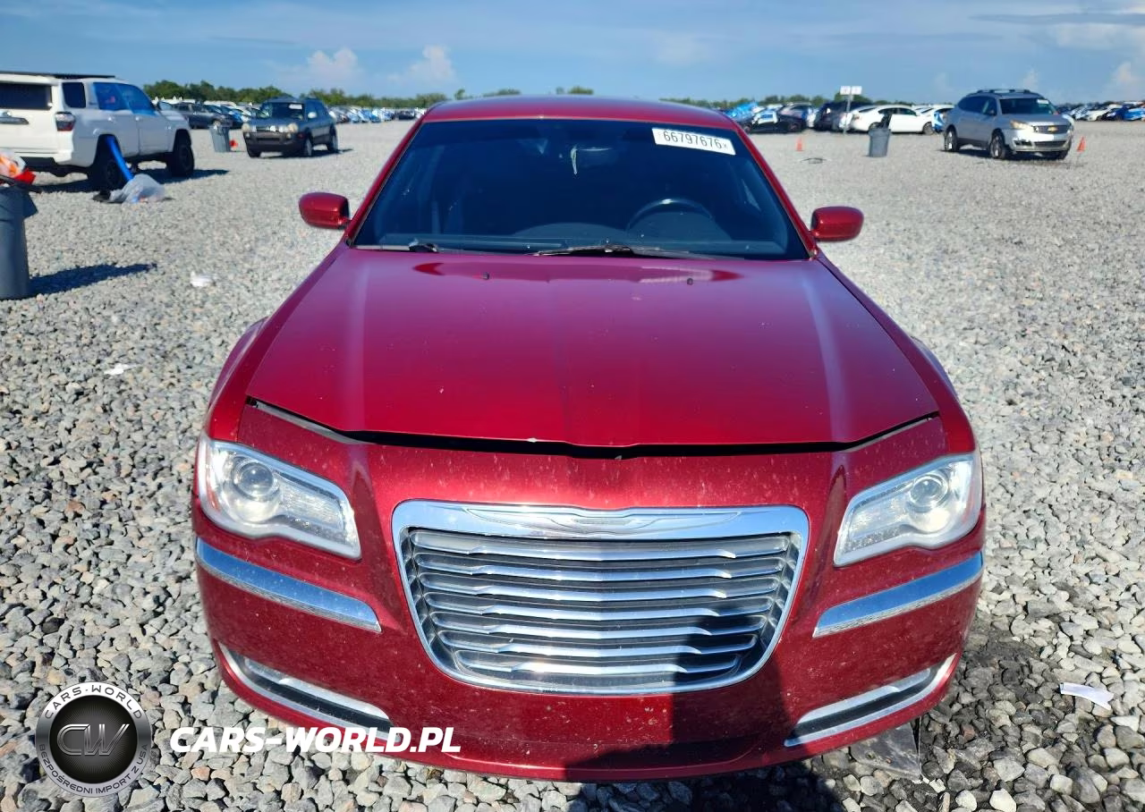 2012 Chrysler 300 VIN:2C3CCAAG4CH184546 - 5