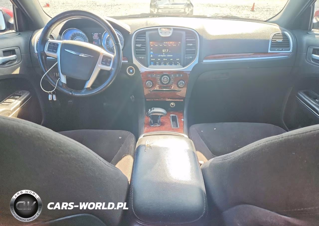 2012 Chrysler 300 VIN:2C3CCAAG4CH184546 - 8
