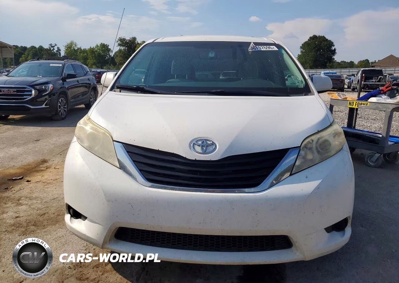 2014 Toyota Sienna Le VIN:5TDKK3DC8ES405942 - 5
