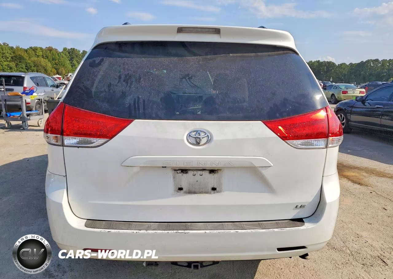 2014 Toyota Sienna Le VIN:5TDKK3DC8ES405942 - 6