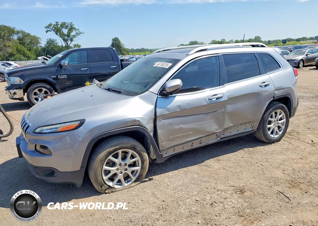 2016 Jeep Cherokee Latitude VIN:1C4PJLCSXGW189676 - 1