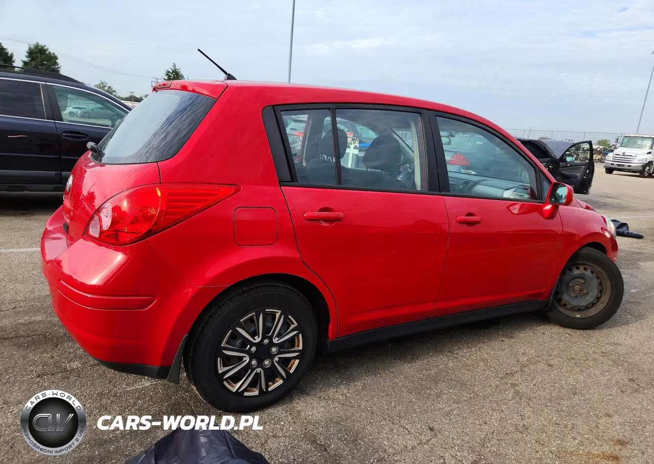 2010 Nissan Versa 1.8 S VIN:3N1BC1CP2AL426133 - 3