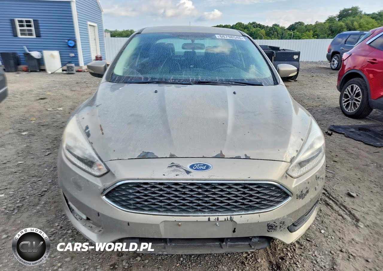 2016 Ford Focus Se VIN:1FADP3F22GL370906 - 5