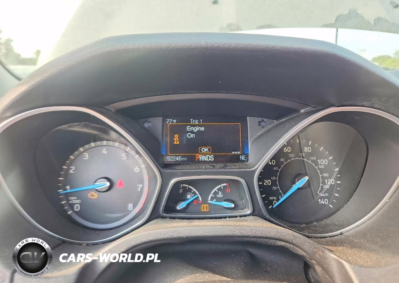 2016 Ford Focus Se VIN:1FADP3F22GL370906 - 9