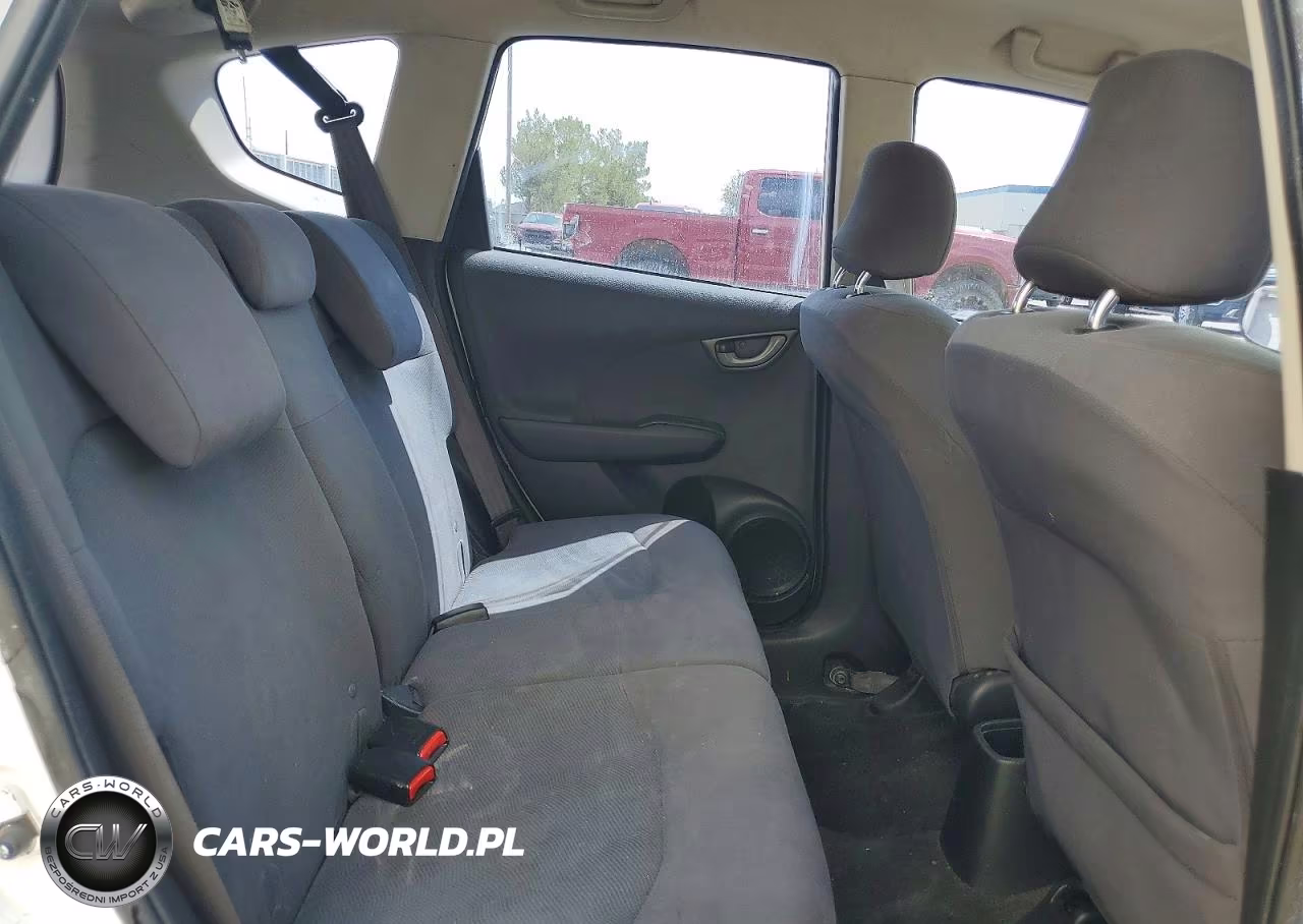 2013 Honda Fit VIN:JHMGE8H38DC059880 - 10