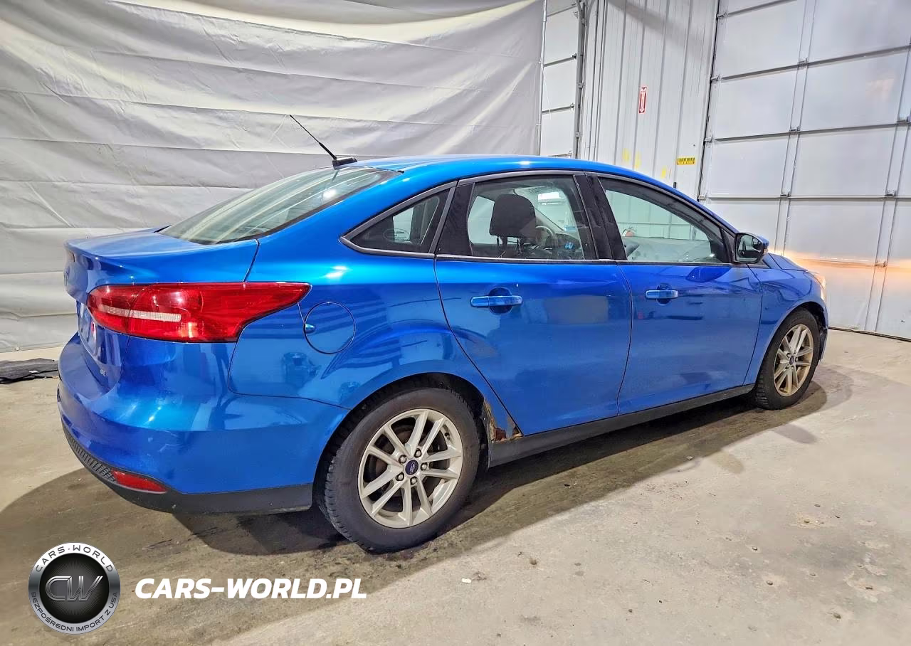 2016 Ford Focus Se VIN:1FADP3F23GL248118 - 3