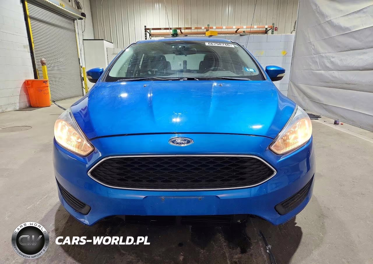 2016 Ford Focus Se VIN:1FADP3F23GL248118 - 5