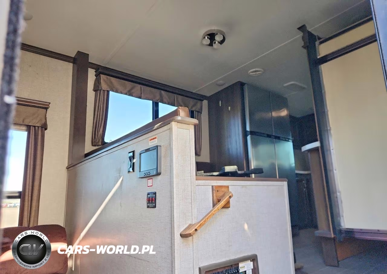 2019 Keystone Alpine Camper VIN:4YDF3802XKE780805 - 5